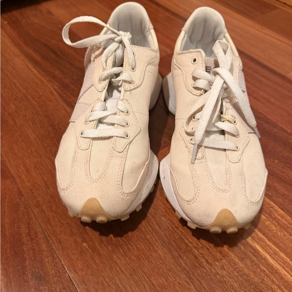 New Balance 327 Cream Sneakers - Picture 6 of 6